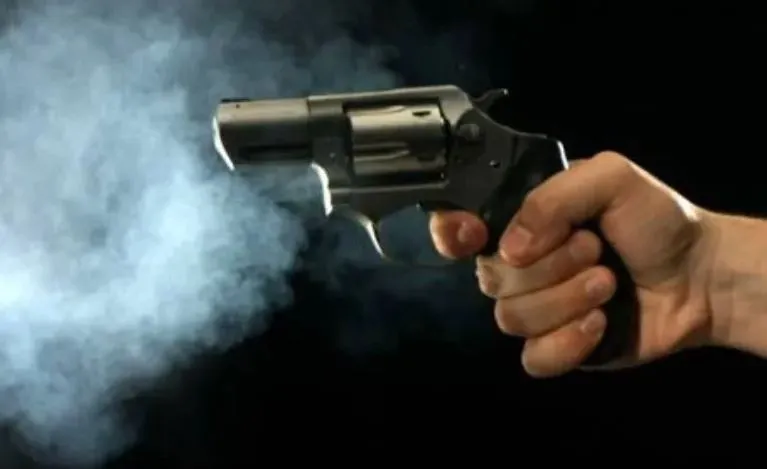 रामपुर: मामूली कहासुनी के बाद पति ने पत्नी पर झोंका फायर, हालत गंभीर