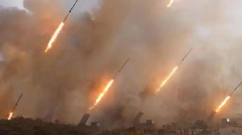 यूक्रेन के कई इलाकों में हवाई हमले की चेतावनी जारी, कई क्षेत्रों में रातभर बजते रहे सायरन 