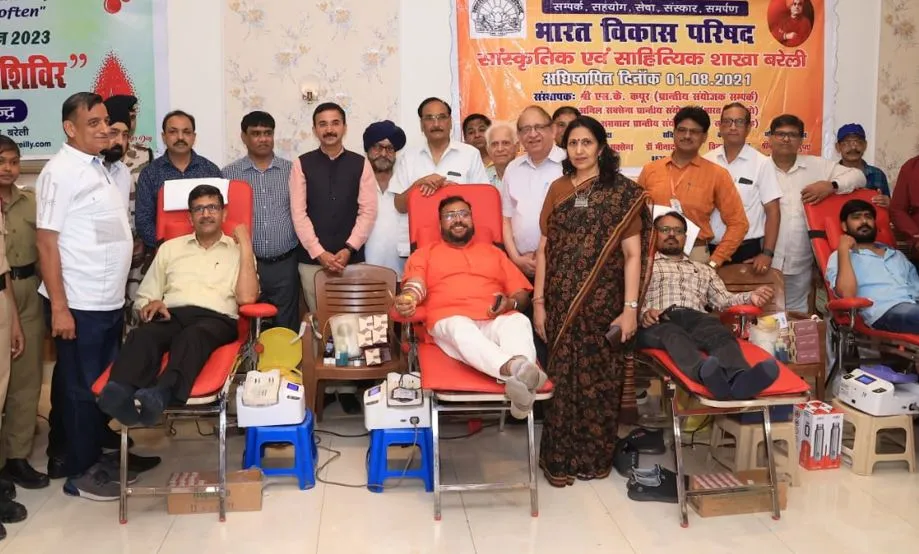 बरेली: रक्तदान से बड़ा कोई दान नहीं, आत्मिक सुख के लिए करें रक्तदान- डॉ. लता अग्रवाल 
