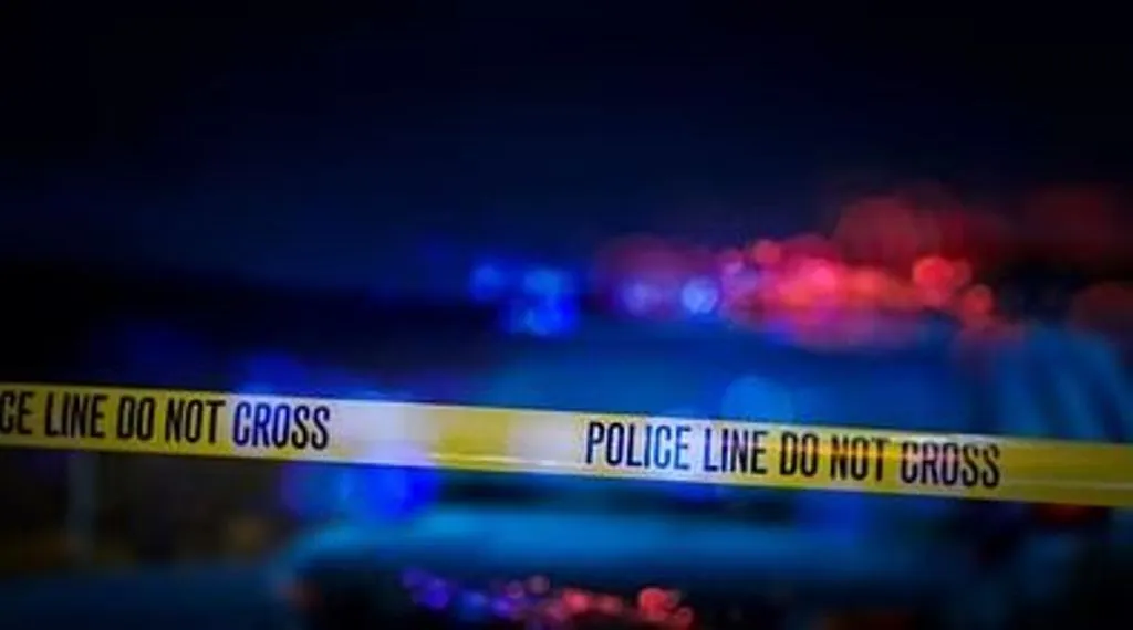 महाराष्ट्र: छात्रावास में मृत मिली छात्रा, संदिग्ध का शव रेल की पटरी पर मिला 