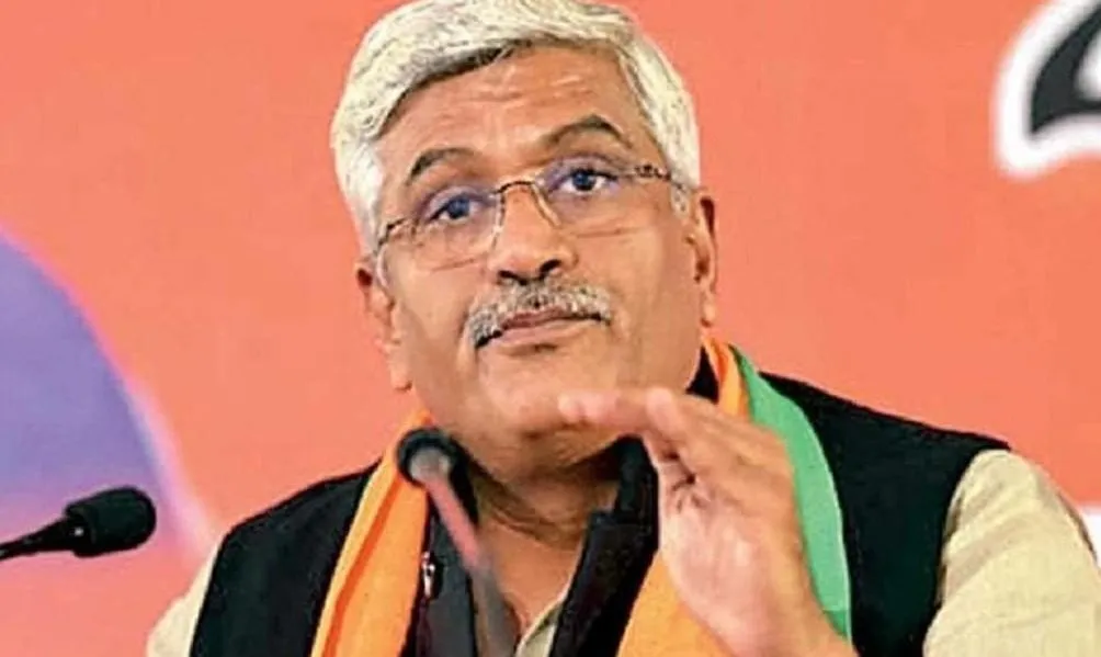 जल संकट की चुनौतियों का समाधान है अमृत सरोवरों का निर्माण: शेखावत 