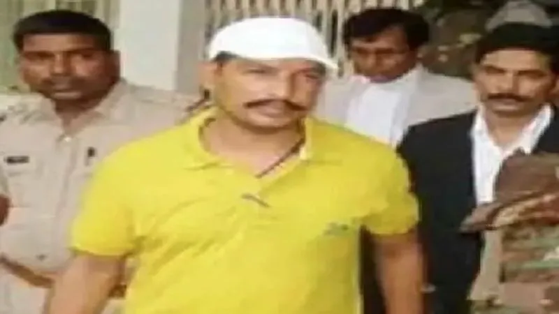  लखनऊ : जीवा हत्याकांड के सिलसिले में छह पुलिसकर्मी निलंबित