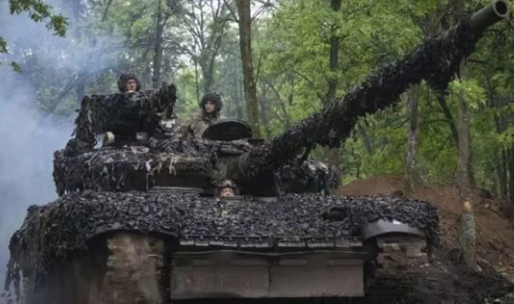 रूसी सेना ने बखमुत क्षेत्र में तीन यूक्रेनी आक्रमण समूहों पर किया हमला