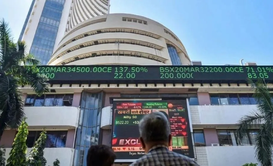 शुरुआती कारोबार में सेंसेक्स 235 अंक चढ़ा, आईटी और ऑटो शेयर चमके