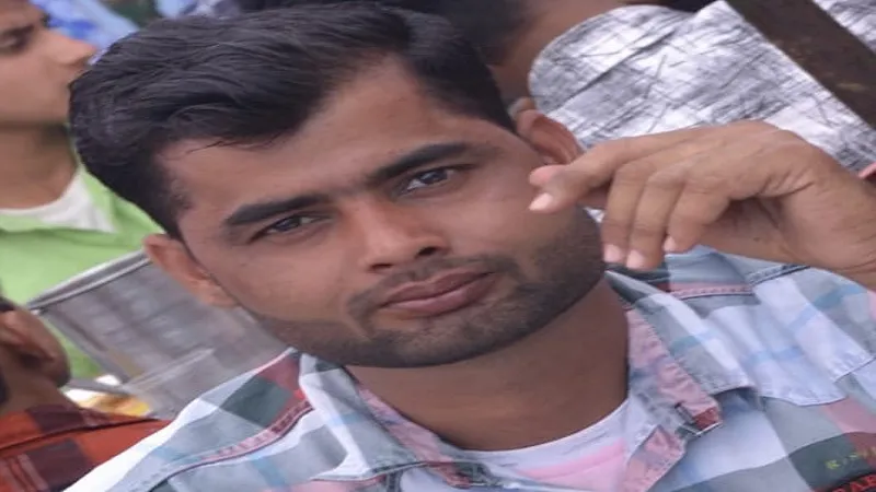 मुरादाबाद : शादीशुदा महिला से इश्क में गंवाई जान, रात में प्रेमिका से मिलने पहुंचा प्रेमी...परिजनों ने जमकर पीटा