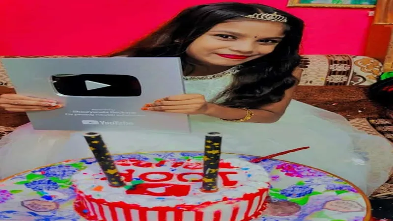 हरदोई: सौर्यांशी कश्यप को YouTube की तरफ से मिला सिल्वर प्ले बटन