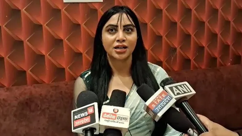 टीवी अभिनेत्री अर्शी खान के मैनेजर से देवरिया में मारपीट, चार पर मुकदमा, जानें मामला