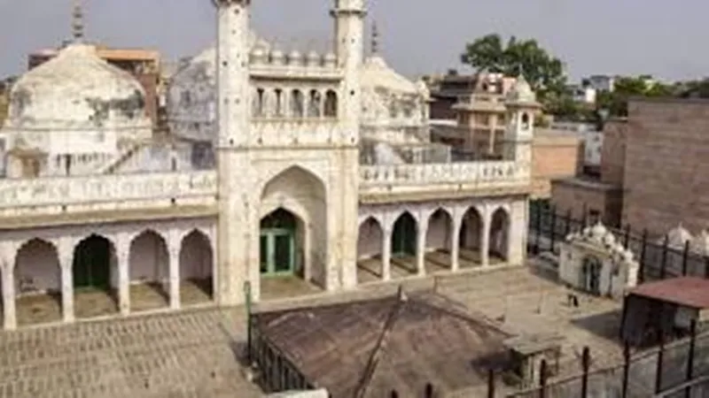Gyanvapi: ज्ञानवापी का होगा एएसआई सर्वे, वाराणसी कोर्ट ने सुनाई बड़ा फैसला