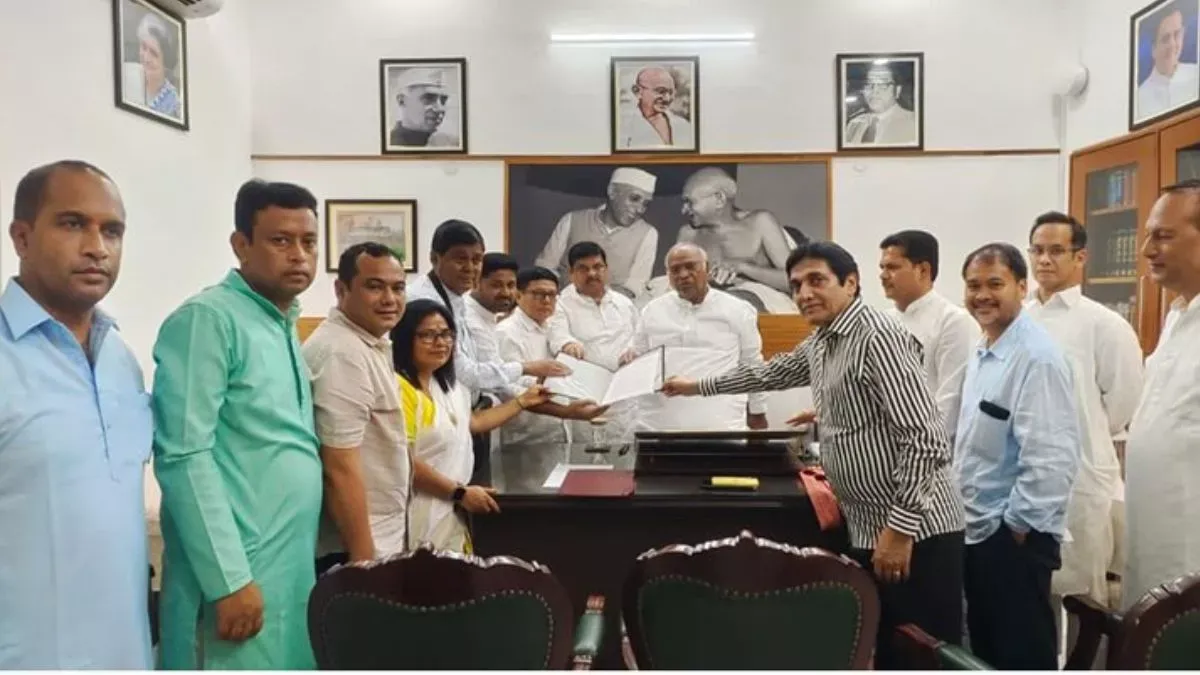 असमः 11 विपक्षी दलों ने चुनाव आयोग से की परिसीमन प्रक्रिया रोकने की मांग