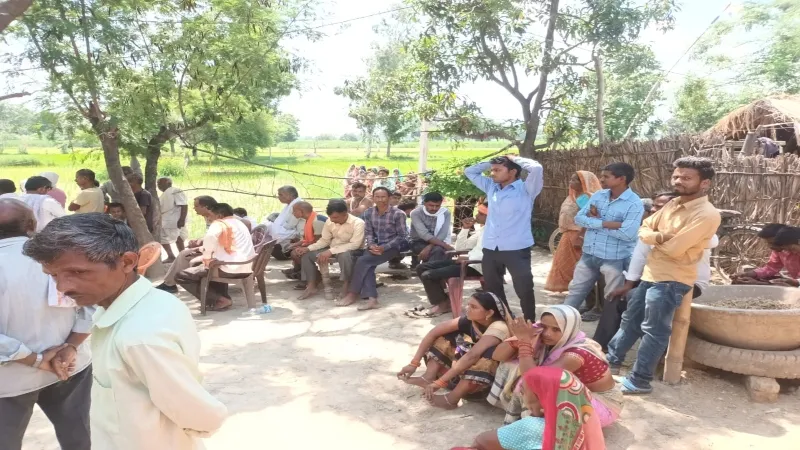 बहराइच : पति के व्हाट्सएप पर युवक ने भेजी उसकी ही पत्नी की आपत्तिजनक फोटो, महिला ने किया Suicide  