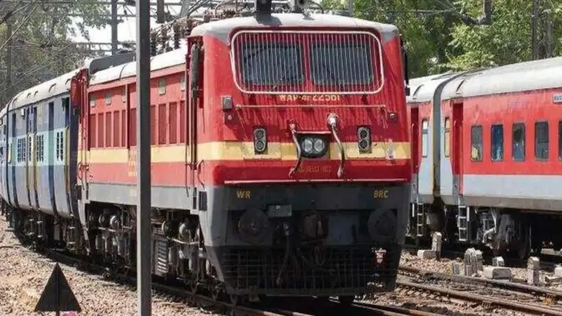 Rail News : गोरखपुर से कुछ ट्रेनें की गयी निरस्त  