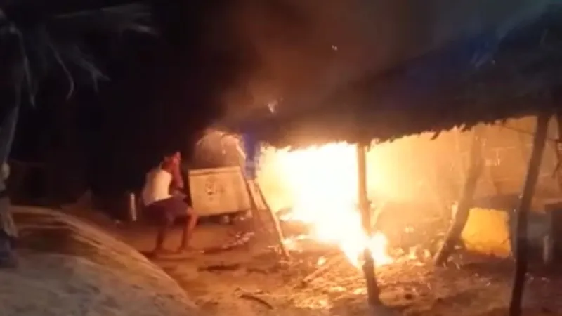 हरदोई : दबंगों ने जिंदा जलाने के इरादे से झोपड़ी में लगाई गई आग !