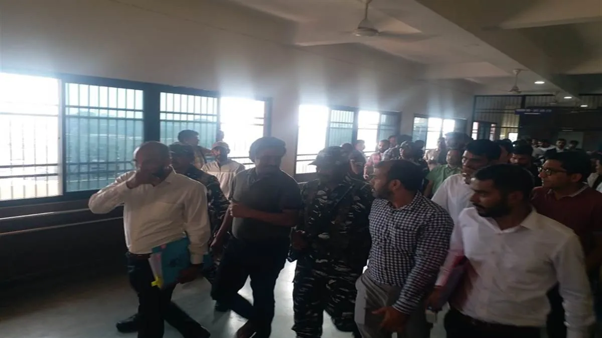 छत्तीसगढ़ की वरिष्ठ IAS अधिकारी तीन दिन की ईडी की रिमांड पर पहुंचा