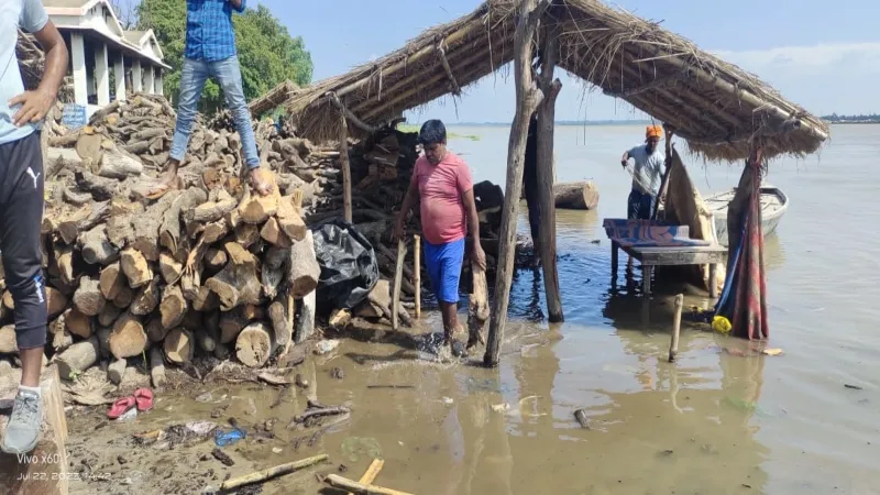 रायबरेली में चेतावनी बिंदु के करीब पहुंची गंगा, बाढ़ का खतरा 