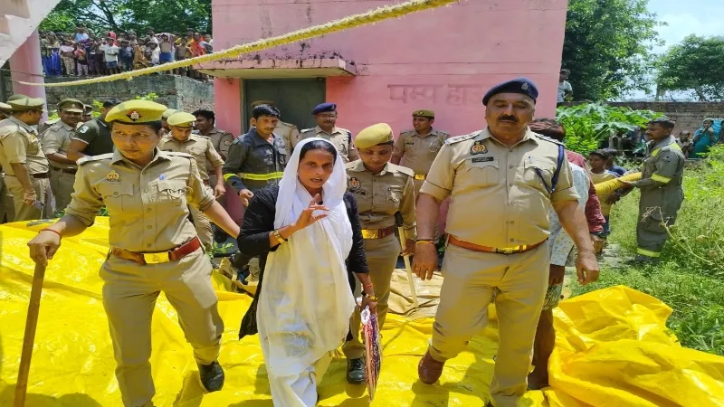 80 लाख का भुगतान न होने से परेशान महिला ने किया हाईवोल्टेज ड्रामा, देखें वीडियो 