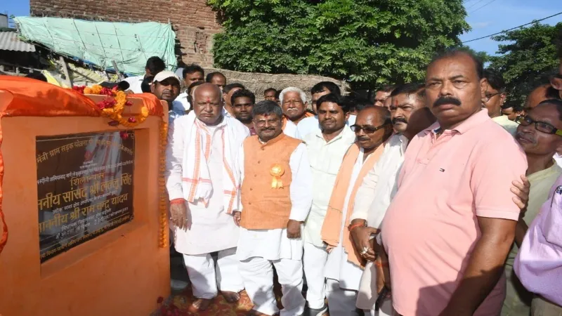 अयोध्या : सांसद ने रुदौली में किया सड़कों का शिलान्यास