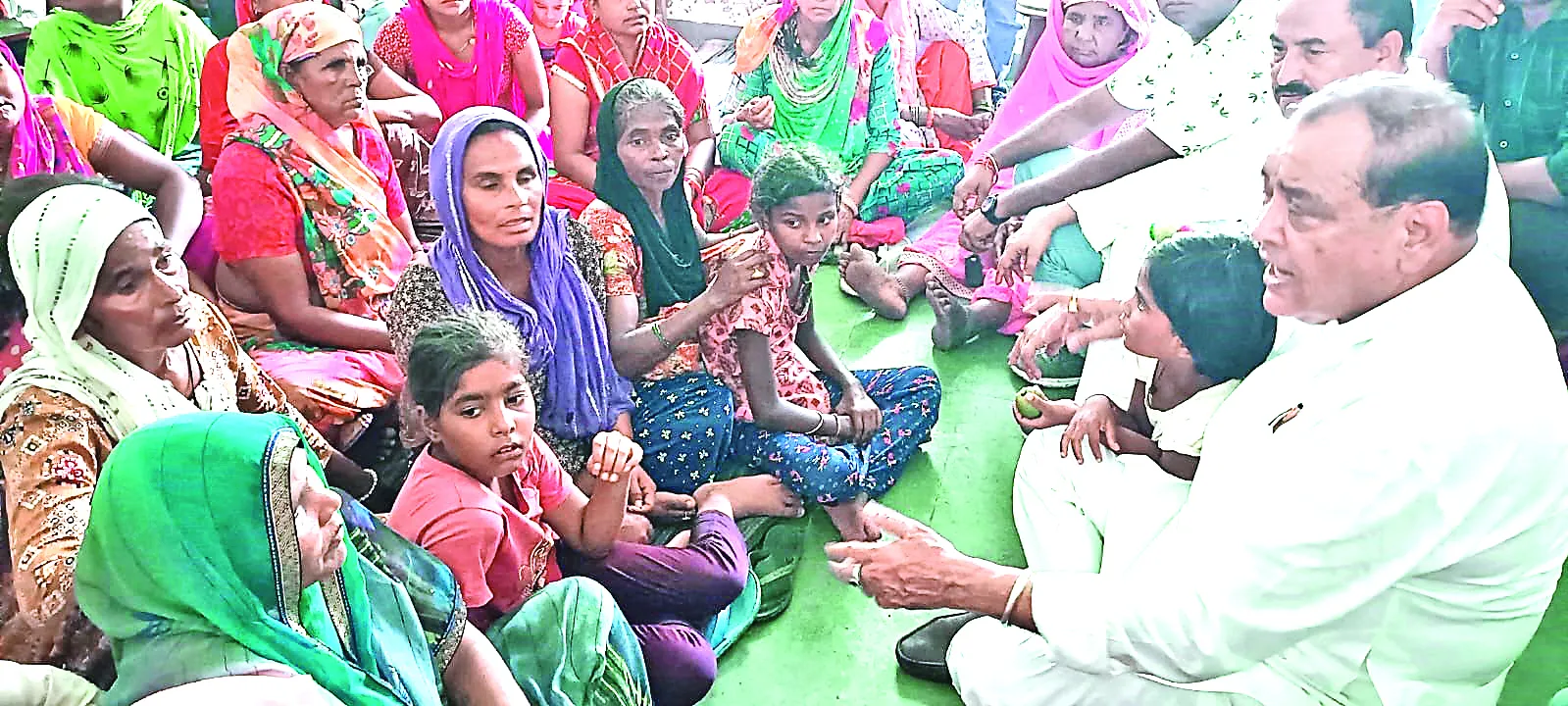 Kashipur News: बाढ़ में डूबे घर तो नेताओं को याद आईं हिम्मतपुर के ग्रामीणों की समस्याएं