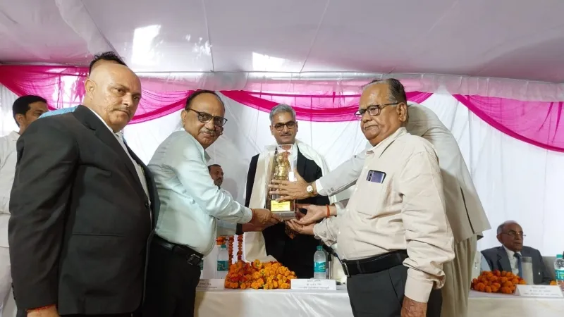 समाज के संचालन में वकीलों की भूमिका प्रभावी : न्यायमूर्ति राजीव सिंह