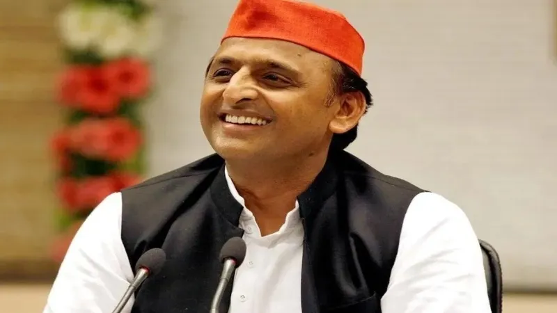 लखनऊ : नेताओं के BJP में शामिल होने पर अखिलेश यादव ने कसा तंज, लिखा Tweet   