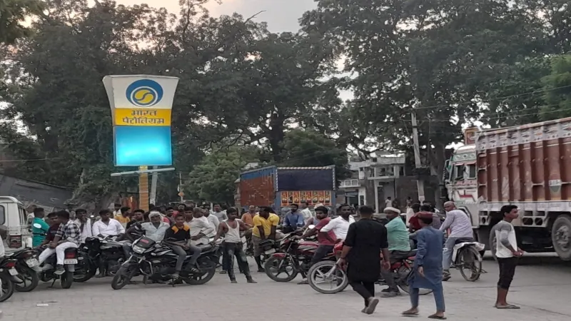 गोंडा : रईस को लेकर गोंडा पहुंची ATS, बंद कमरे में परिजनों से एक घंटे हुई पूछताछ 