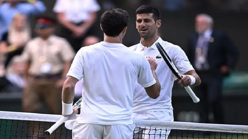 Wimbledon : जोकोविच और स्वियातेक जीते, प्रदर्शनकारियों और बारिश ने डाला खलल