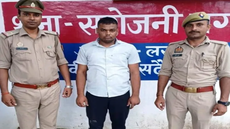 लखनऊ एयरपोर्ट पर सीआईएसएफ की वर्दी में घूम रहे फर्जी युवक-युवती पकड़े गये 