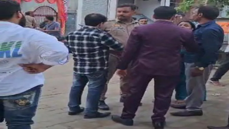 प्रतापगढ़ में निकाह से पहले विवाद, दूल्हे समेत कई को पीटा