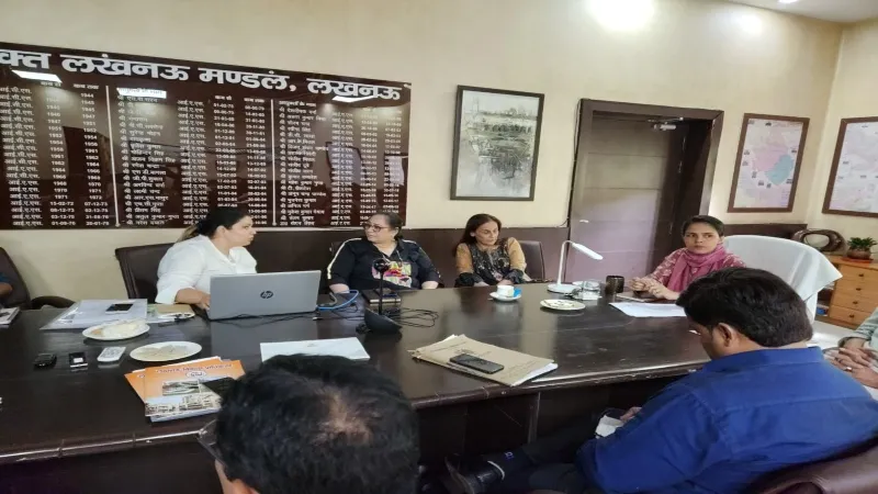 लखनऊ में मंडलायुक्त ने दिए कैसरबाग चौराहे व हेरिटेज एरिया की साज-सज्जा के निर्देश 