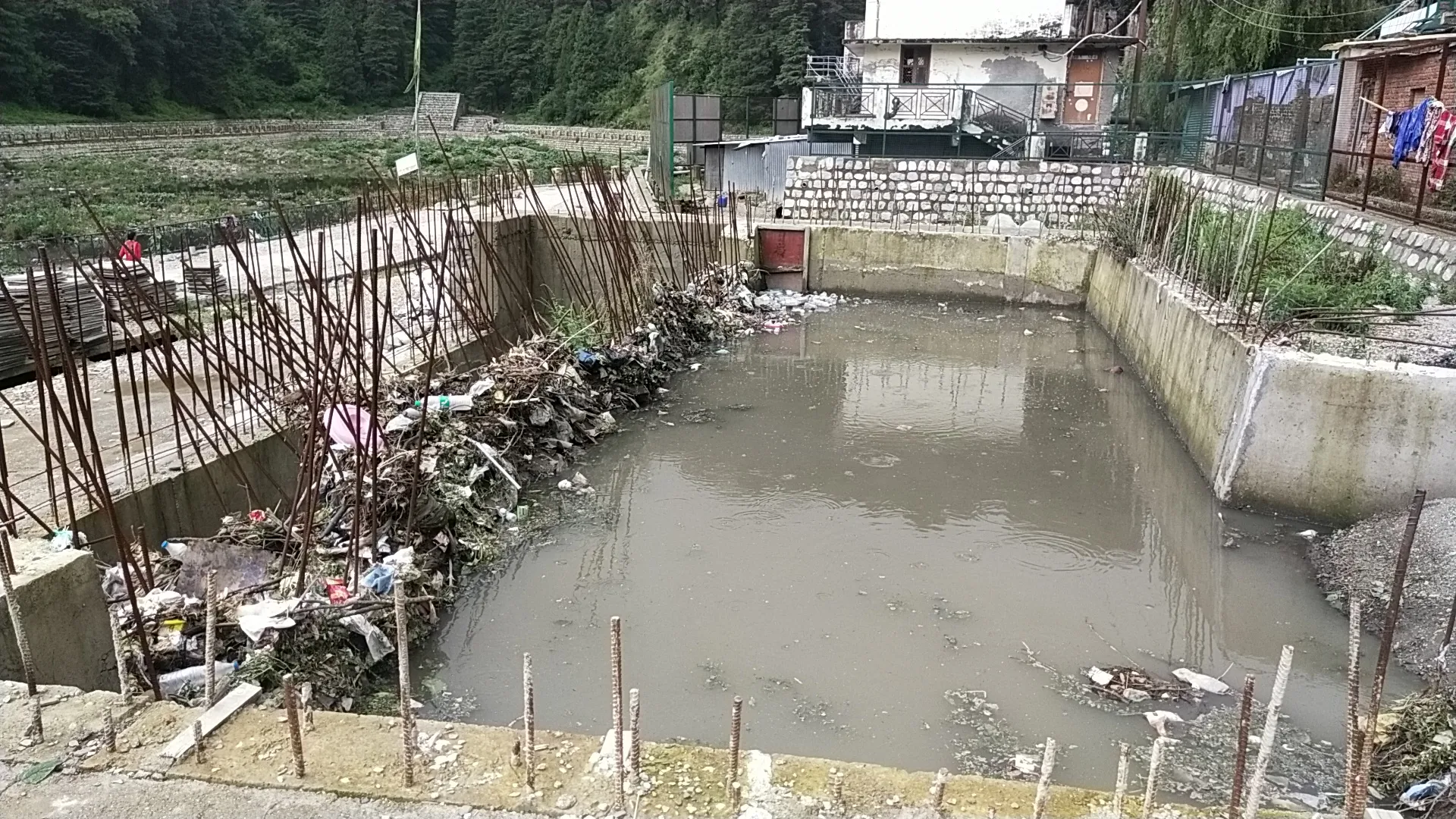 नैनीताल: 25 करोड़ की लागत से बन रही सूखाताल झील बदहाल