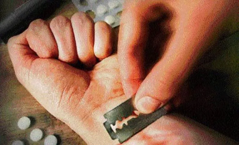 खटीमा: हाथ की नसें काट कर की आत्महत्या 