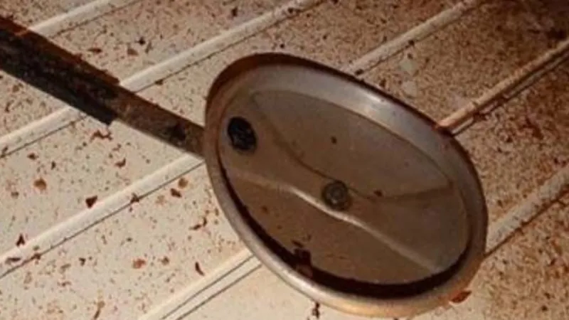 बाराबंकी : कुकर फटने से महिला रसोईया का टूटा जबड़ा, हालत गंभीर 