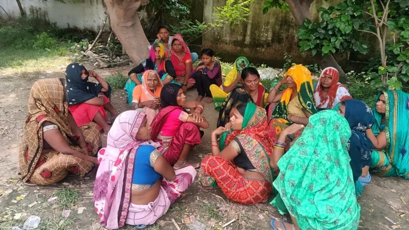 कानपुर देहात: प्रेमी युगल ने फंदे से लटक कर दी जान, जांच में जुटी पुलिस 