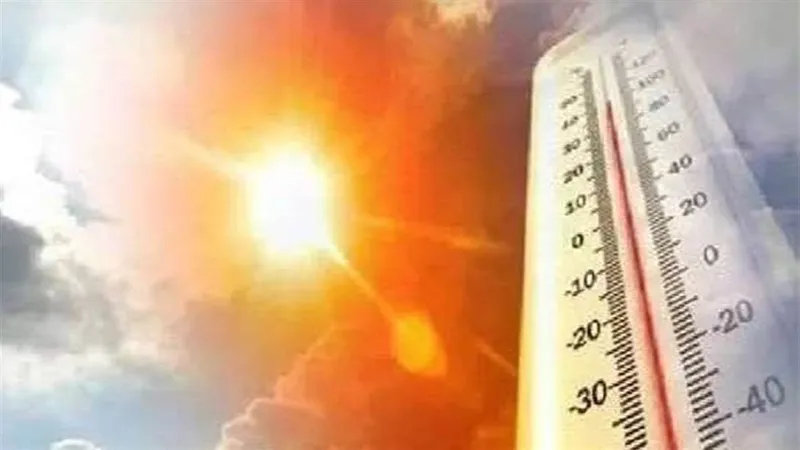 अयोध्या : दो हफ्ते से नहीं हुई बारिश, उमस से हैं लोग बेहाल