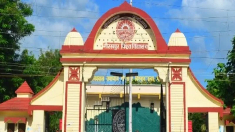 Gorakhpur University : साथियों के निलंबन वापस करने का ABVP बना रहा दबाव, कल कुलपति पर हुआ था हमला 