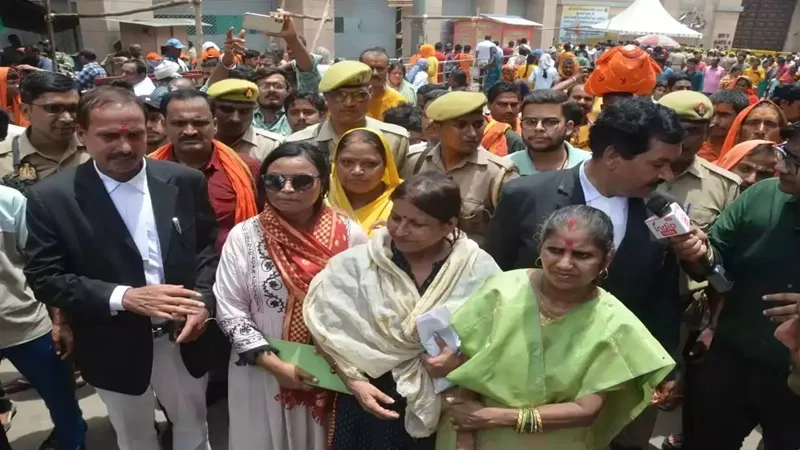 वाराणसी : सुप्रीम कोर्ट ने 26 जुलाई तक खुदाई पर लगाई रोक, जानें ज्ञानवापी का पूरा मामला..