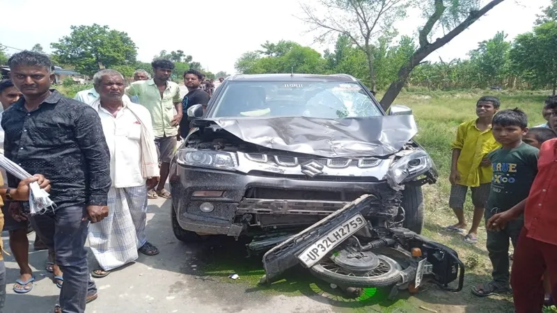 बहराइच : कार की टक्कर से बाइक सवार दंपती की मौत, पुलिस का है वाहन, चल रही जांच