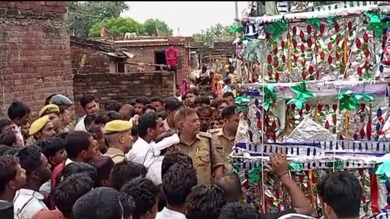 बहराइच: काफी मान मनौवल के बाद आज कर्बला में दफन हुई अलीनगर की ताजिया, जानें वजह