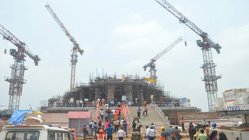 अयोध्या : पिलर में दिखेगी त्रेतायुग की झलक, कालीन के डिजाइन वाली होगी फर्श