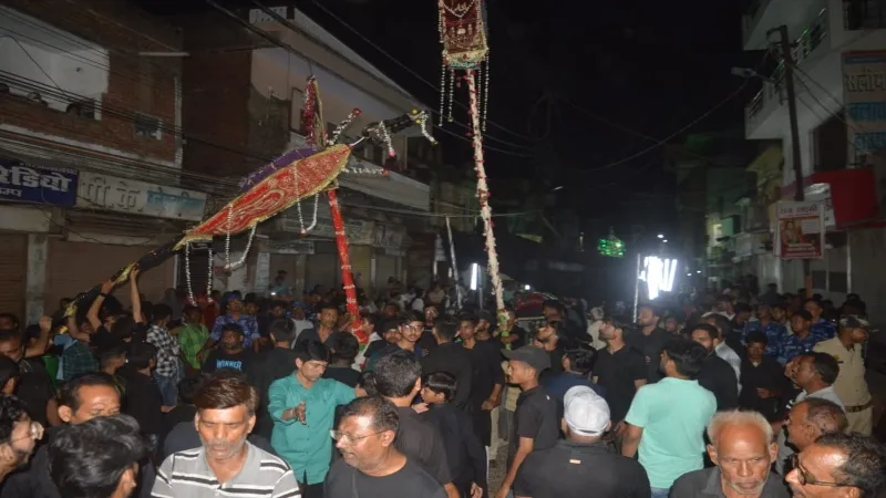 अयोध्या : रवायती अंदाज में शान से निकला शाही मेंहदी का जुलूस 