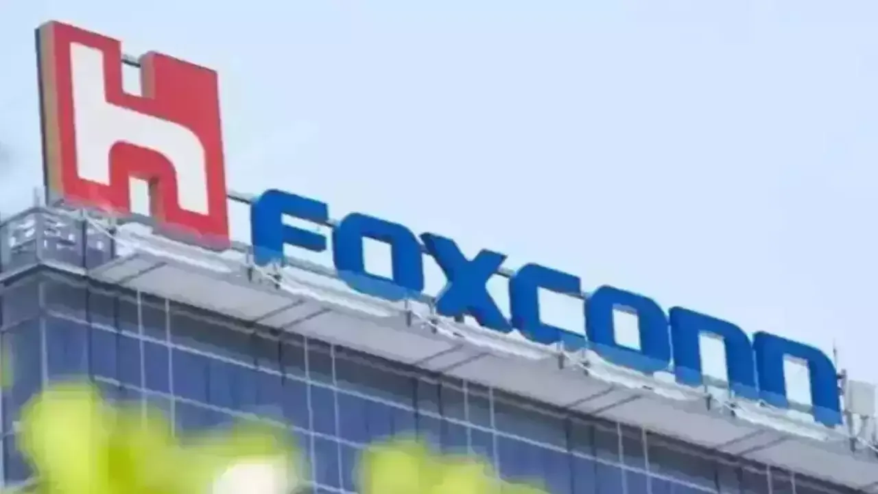 कर्नाटक में 8,800 करोड़ रुपये के निवेश से विनिर्माण संयंत्र लगाएगी foxconn