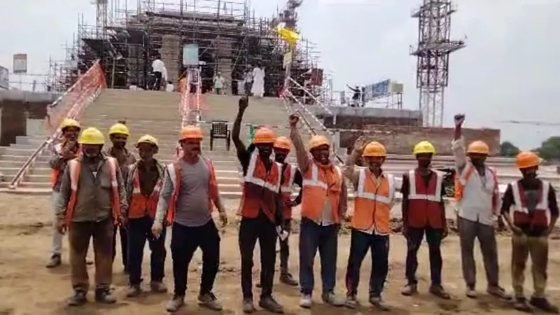 अयोध्या: राम मंदिर निर्माण के लिए दोगुना बढ़ाए गए मजदूर, जानें वजह