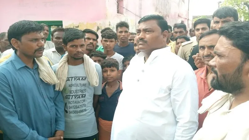 अमरोहा: एक साथ उठीं चार अर्थी, हर आंख हुई नम