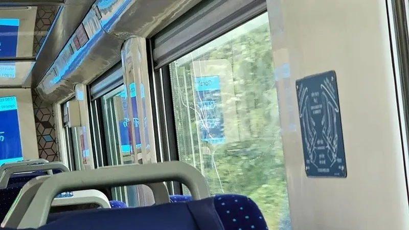 अयोध्या: बदले की आग में किया वंदे भारत ट्रेन पर पथराव, यात्रियों में अफरा-तफरी, पिता व दो पुत्र समेत चार हिरासत में