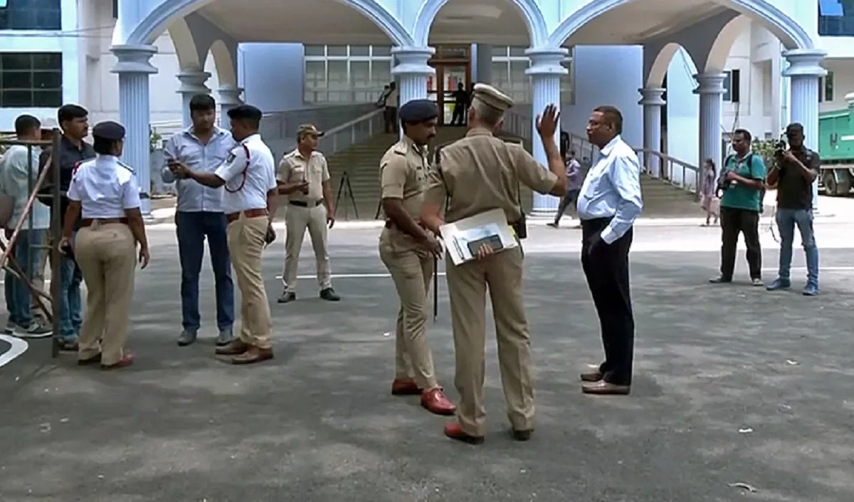 कर्नाटक: बेंगलुरु में आतंकवाद के पांच संदिग्ध गिरफ्तार, हथियार और विस्फोटक बरामद 