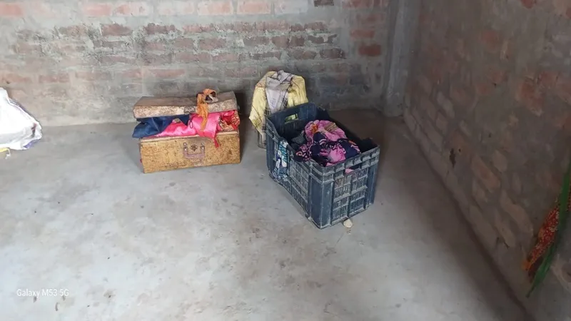 बहराइच: ताला तोड़कर नकदी समेत लाखों की चोरी, सूचना के बाद भी नहीं पहुंची पुलिस