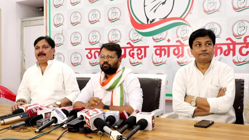 लखनऊ: कैंसर संस्थान की बदहाली पर कांग्रेस ने योगी सरकार को घेरा, ब्रजेश पाठक के इस्तीफे की उठाई मांग