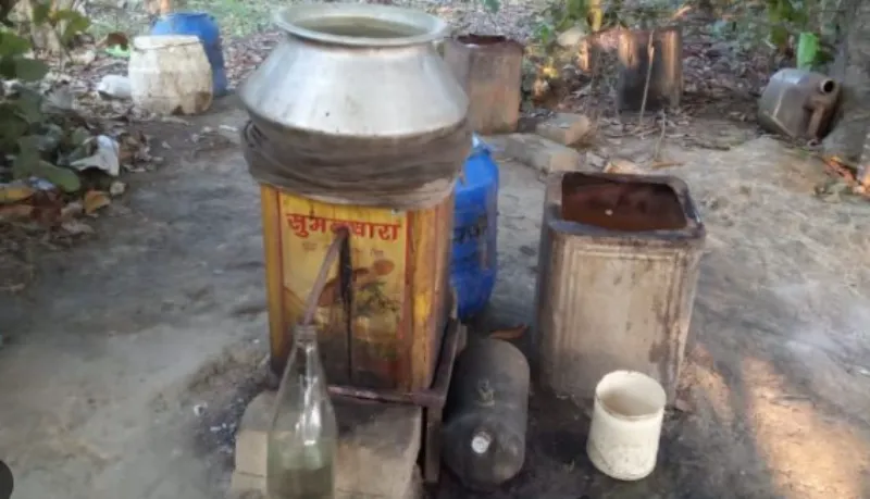 किच्छा: 19 लीटर कच्ची शराब के साथ एक दबोचा