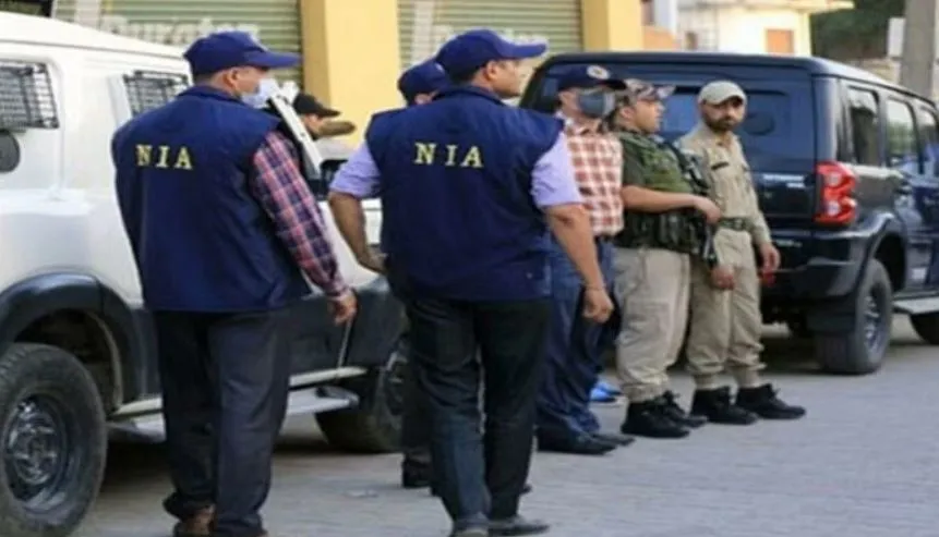 किश्तवाड़: NIA और जम्मू-कश्मीर पुलिस ने हिज्बुल के आतंकवादी के घर पर छापा मारा