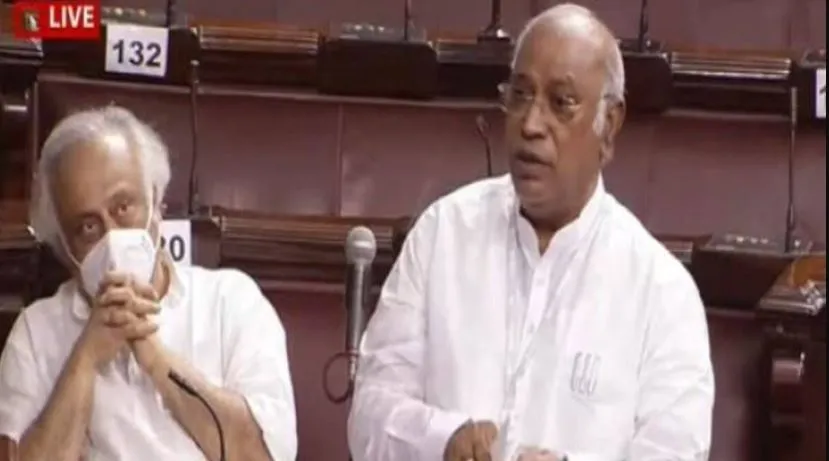 PM किश्तों में भर्ती पत्र बांटकर ऐसे जता रहें हैं, हर साल दो करोड़ नौकरियों का वादा किया पूरा, करोड़ों नौकरियां हुईं खत्म : कांग्रेस