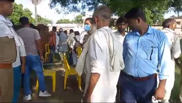 बदायूं: मायका पक्ष ने लगाया हत्या का आरोप, पुलिस ने कब्र से निकलवाया शव